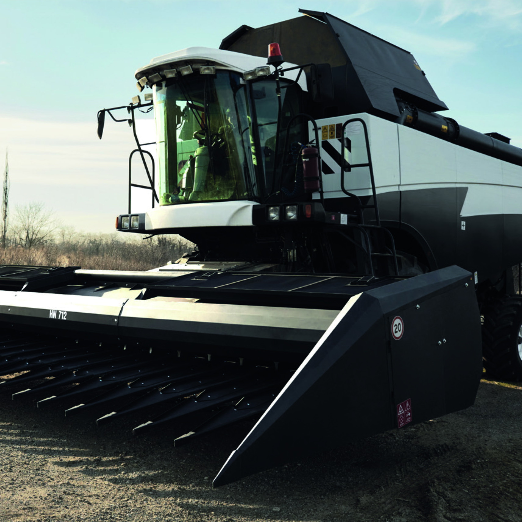 Жатка “CHALLENGER” для уборки подсолнечника 7-Series