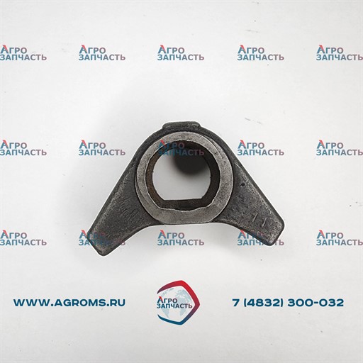 Защелка 220-2303034 (собачка) МТЗ 320