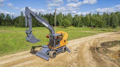 Колесный экскаватор E200W